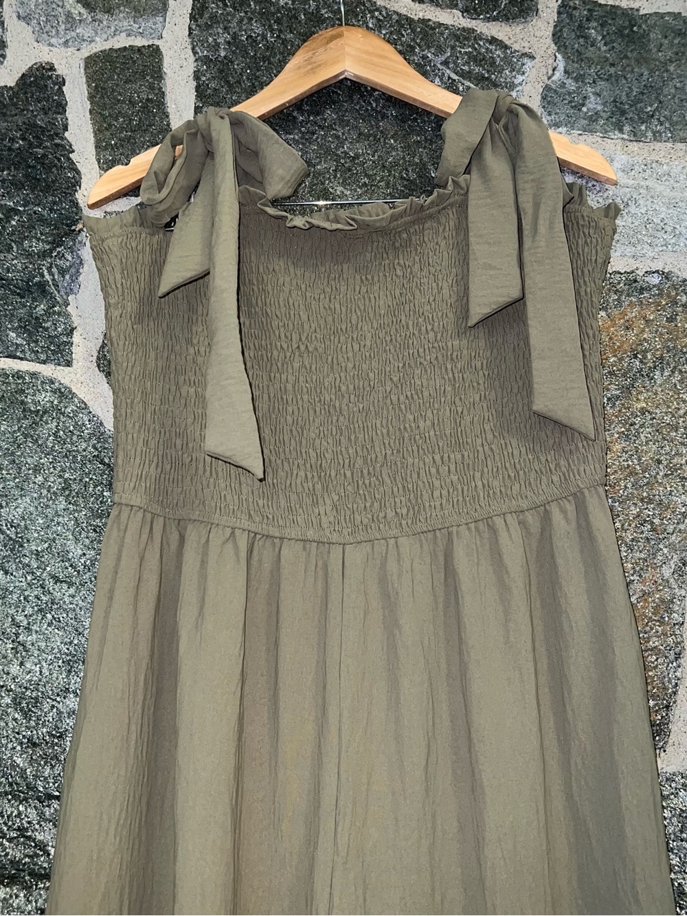 Oddy Women’s 1XL Olive Tie-Shoulder Smocked Wide Leg Jumper